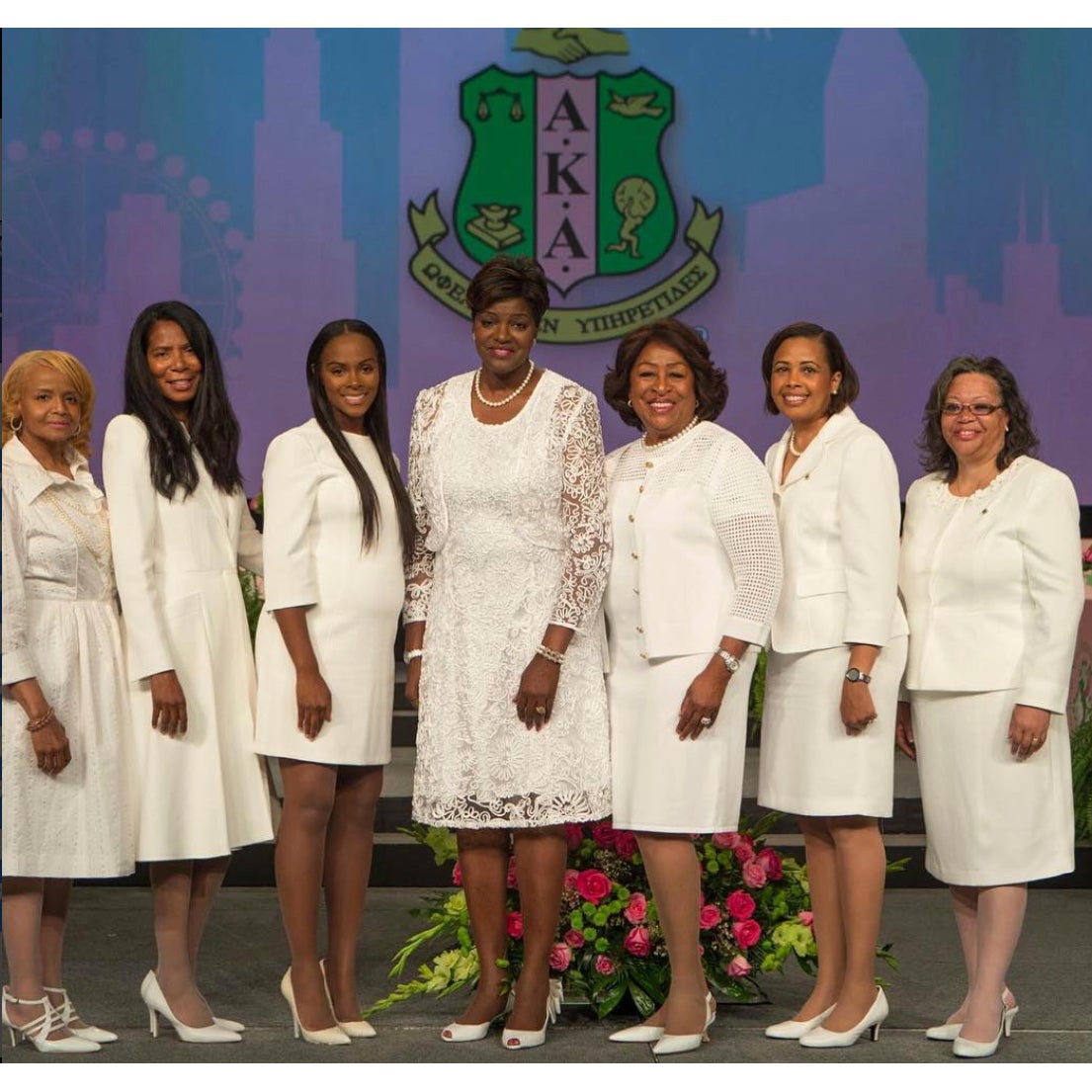The Ladies of Alpha Kappa Alpha Sorority, Inc. Paint Atlanta Pink and Green